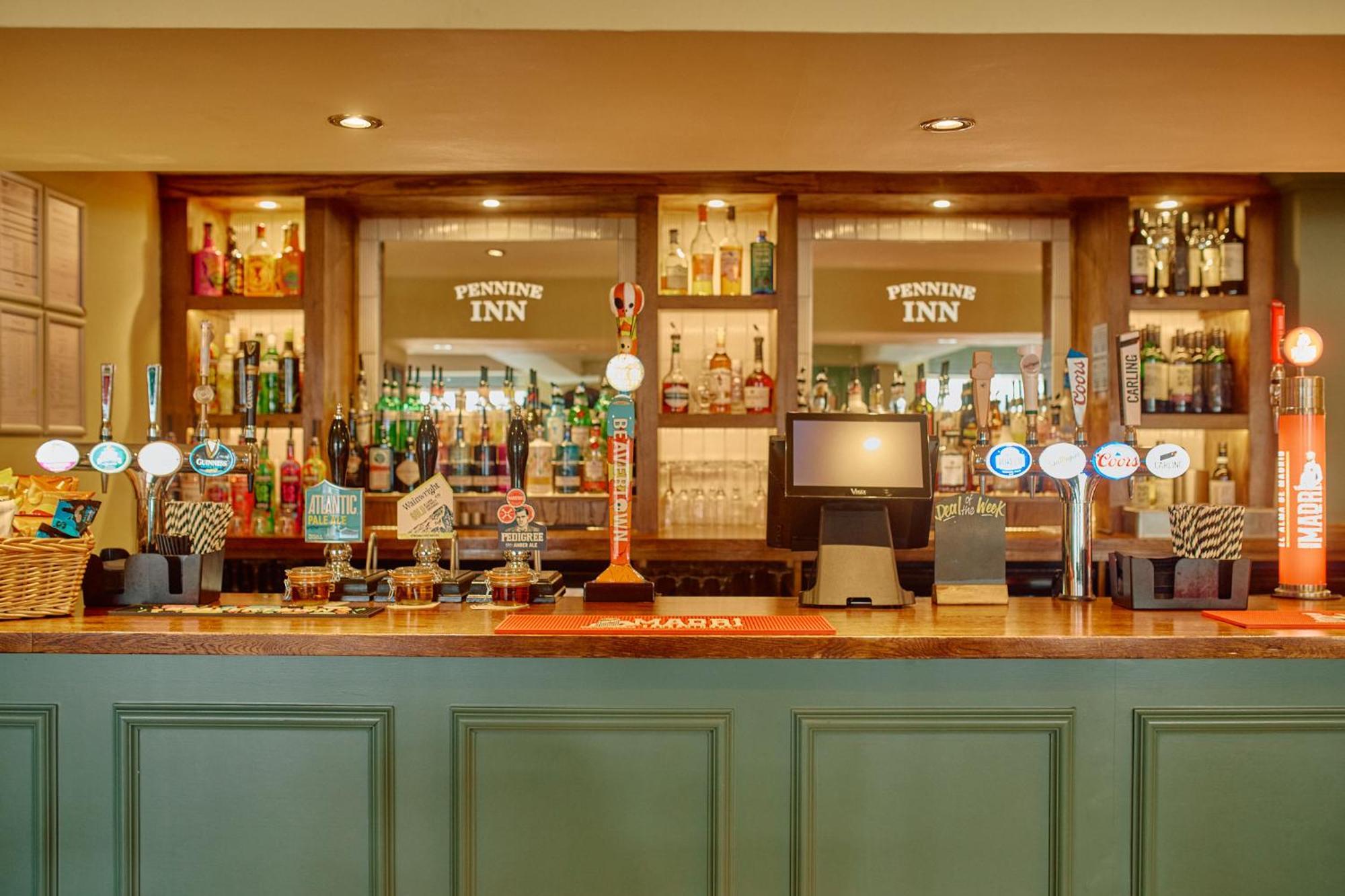 The Pennine Inn 커크비 스티븐 외부 사진